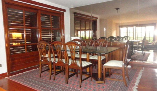 Τραπεζαρία - Dinning area